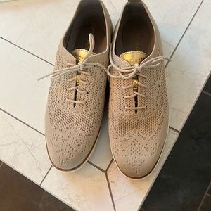 Coke hasn’t soft oxfords size 9